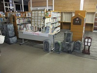 1000 社会教育課の協力を得て、館内も不気味な装飾がされました　IMG_7259.jpg