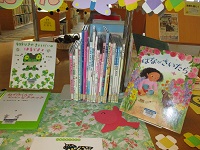 春の絵本　右　IMG_8910.JPG